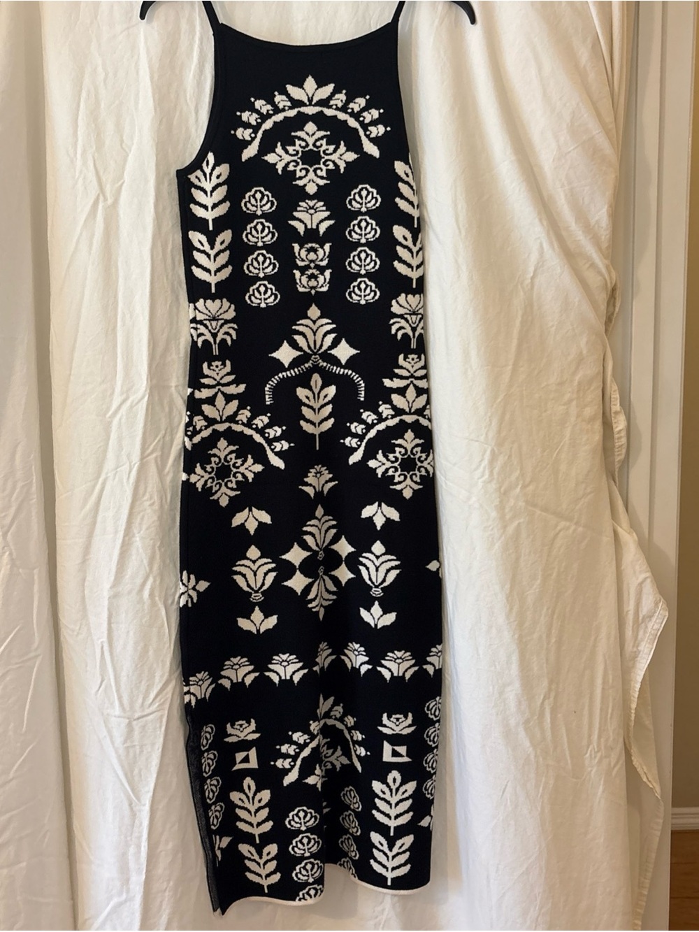 House of Harlow 1960 Black and White Knit Midi Dress - Picture 6 of 6